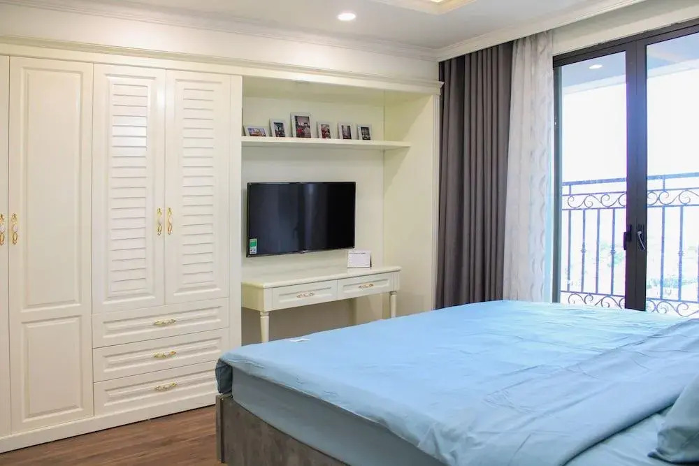 DLeroi Soleil - Modern Apartment by West Lake