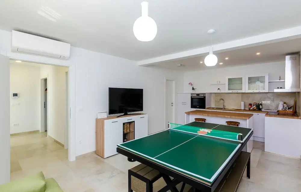 Beautiful Home In Gruda