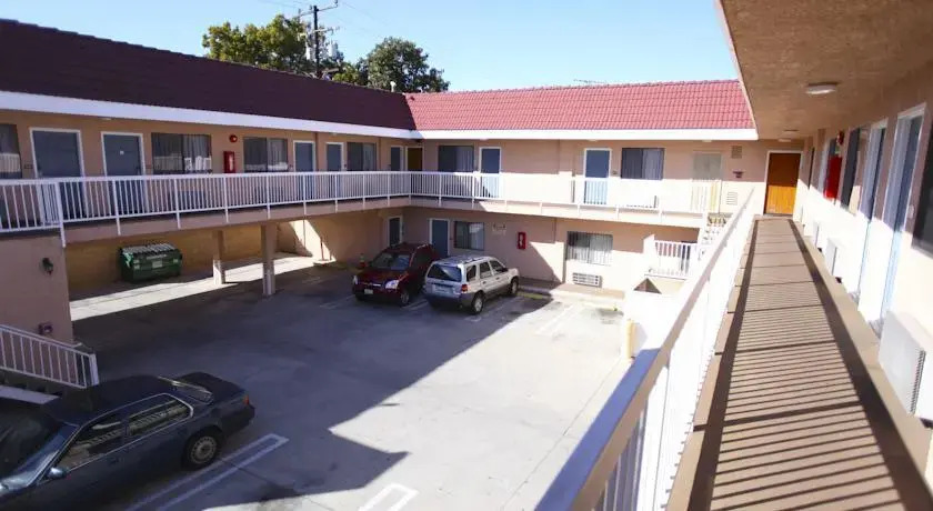 Stallion Inn Motel