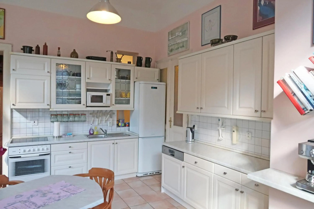 Apartment Themis