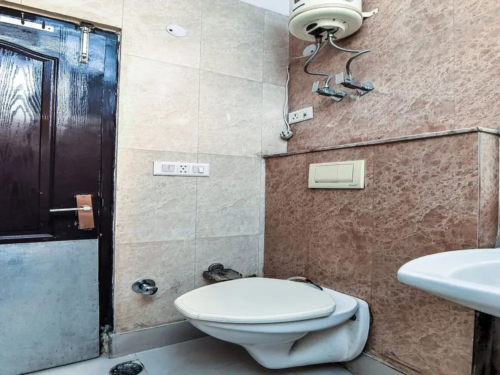 Oyo Flagship 23992 Sunrize Hotel Rohini