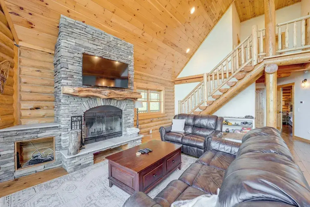 Stunning Cabin w/ Fire Pit in Banner Elk!