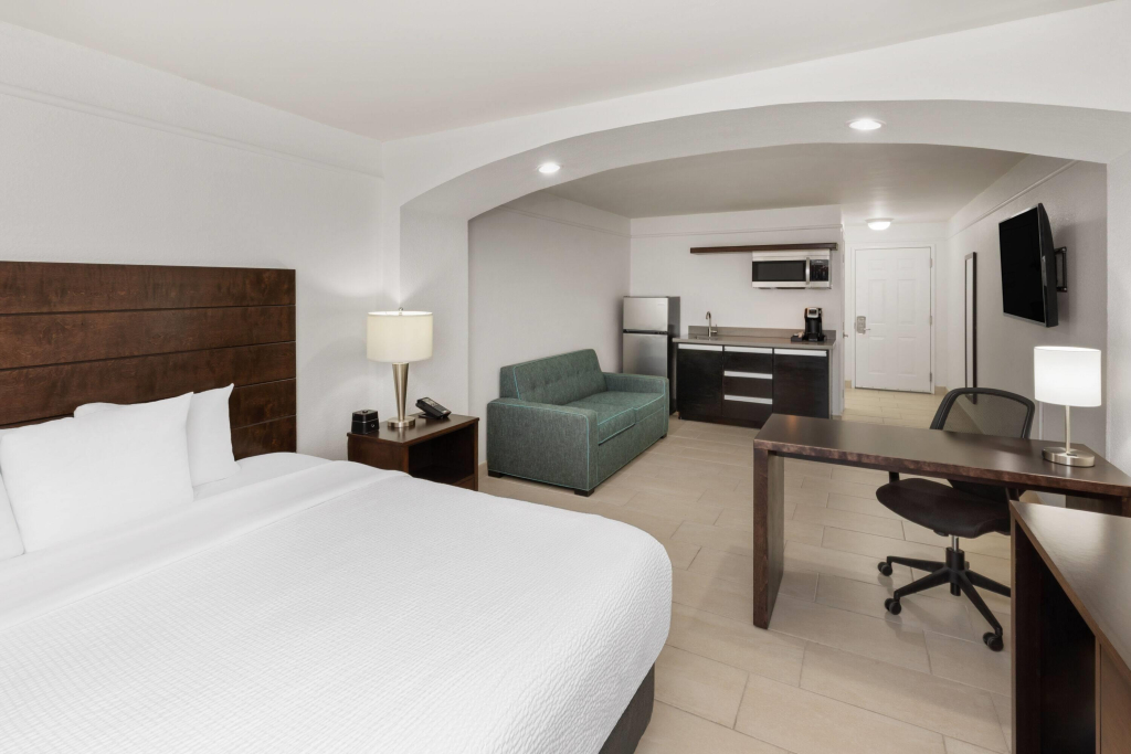 La Quinta by Wyndham Laredo Airport