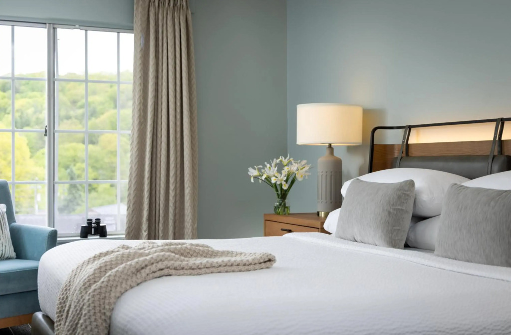 Meadowbrook Inn