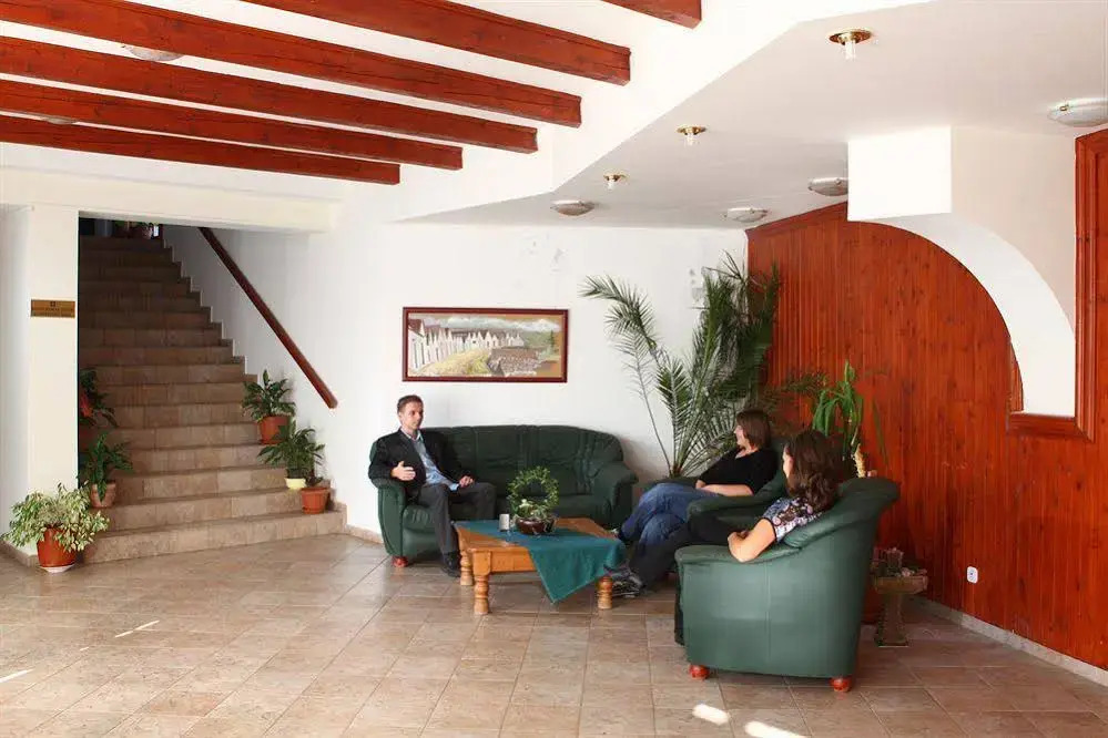 Hotel Cabernet