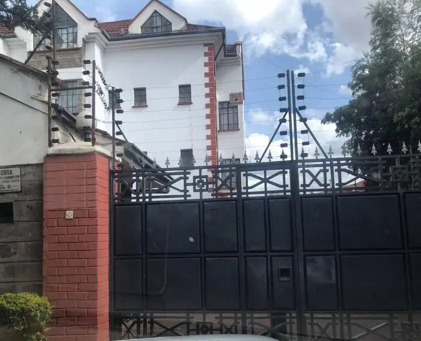 Entire 4Bedroom Kileleshwa Apartment-Cosy & Serene