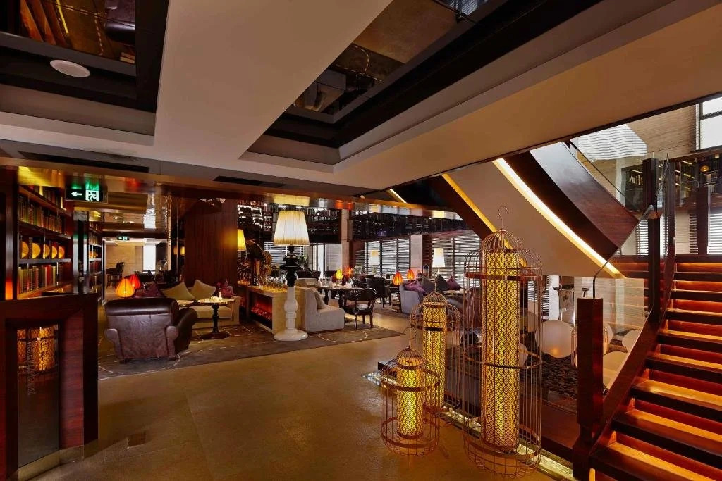 Legend International Hotel
