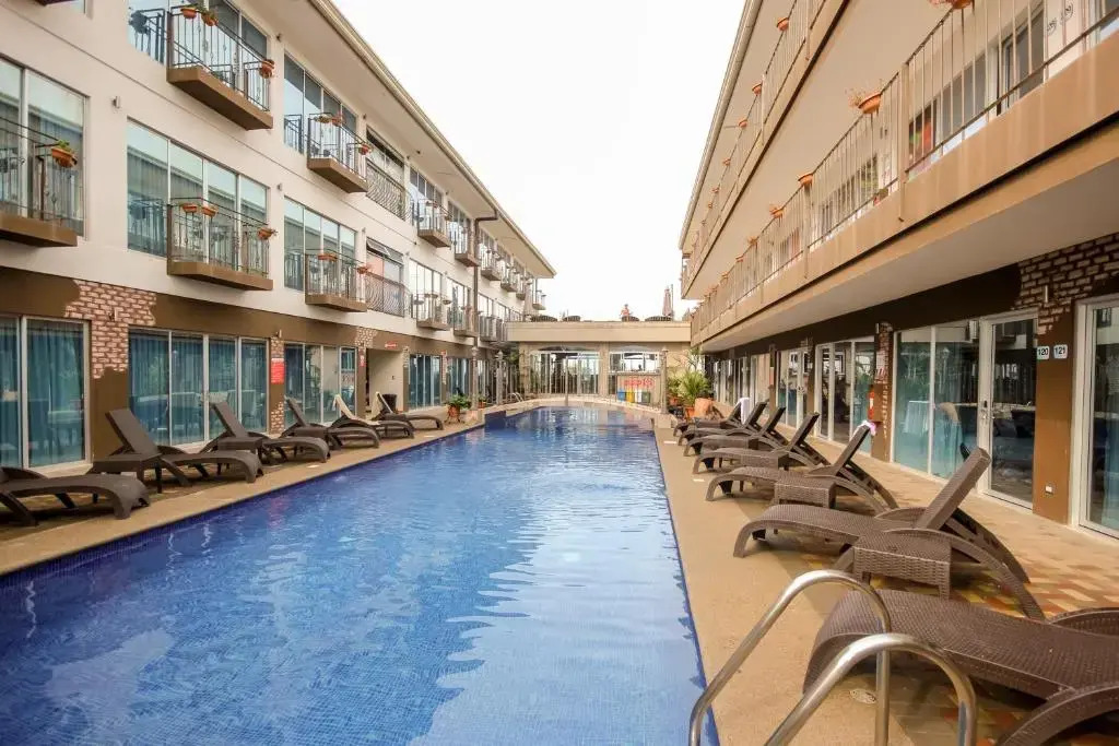 Beachfront Hotel Tramonto