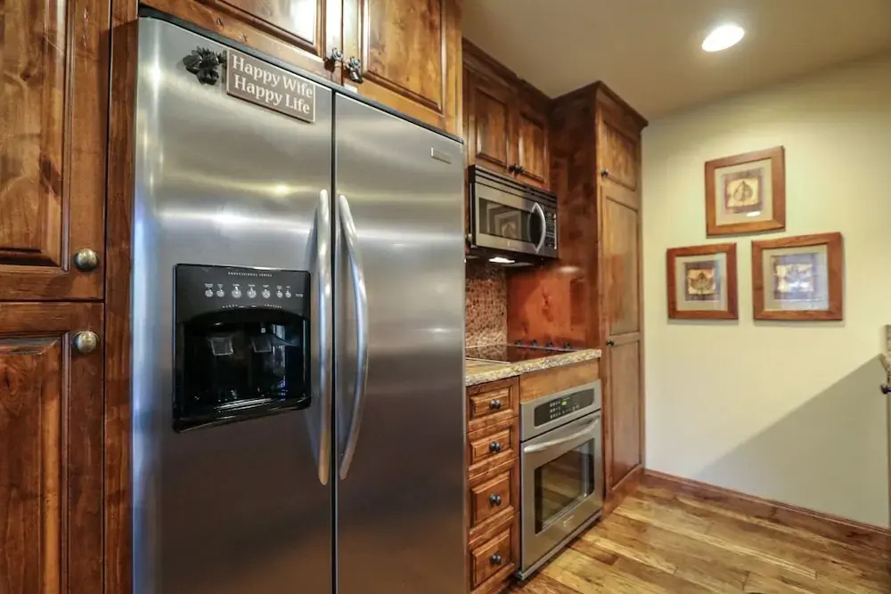 Snowcreek II 269 Pet-Friendly, Remodeled, On the Snowcreek Meadow by RedAwning