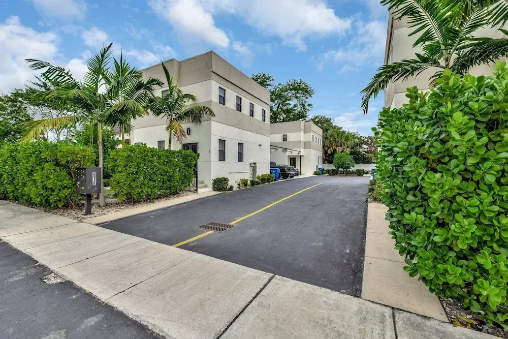Townhome-10 mins to FTL Beach & Downtown