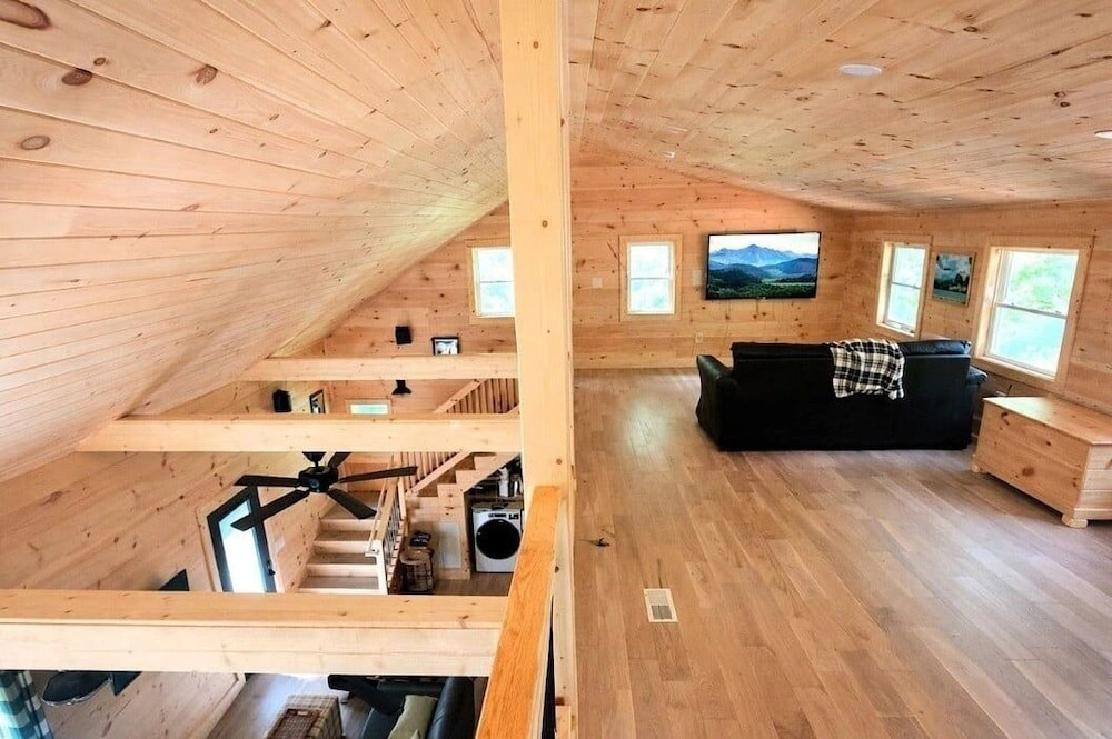 Shamrock Valley 1 Bedroom Cabin