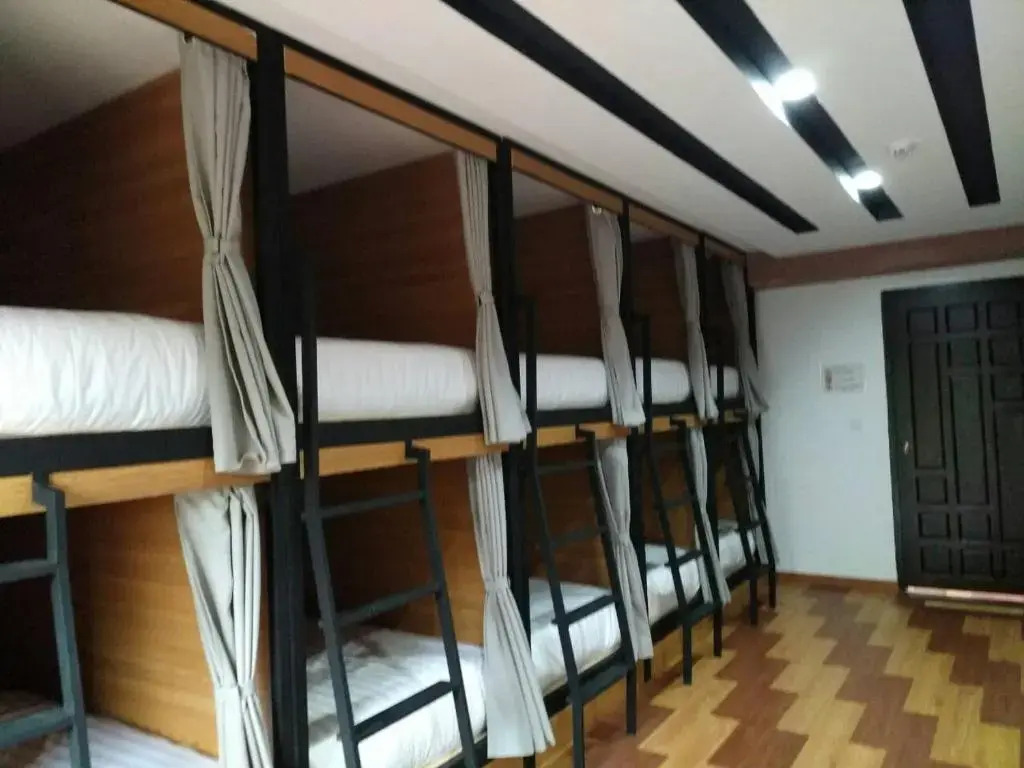 Shwe Hostel