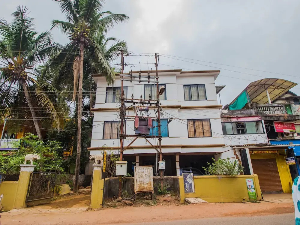 OYO 14042 Home Cozy Studio Siolim
