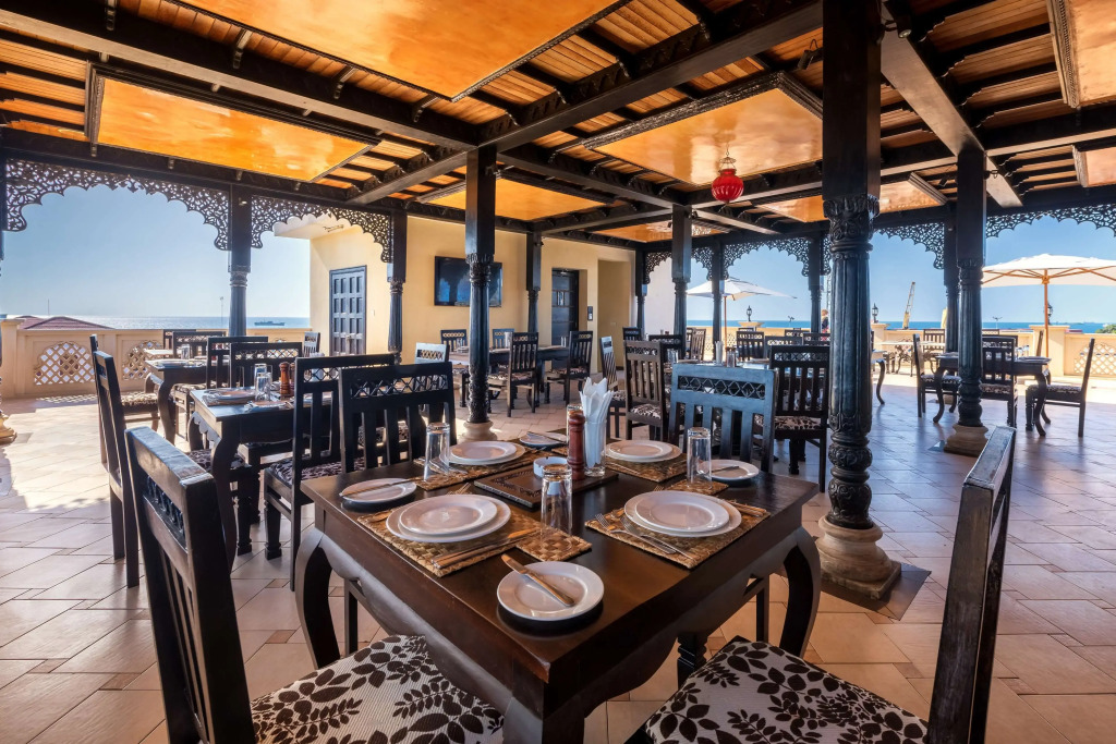 Golden Tulip Stone Town Boutique