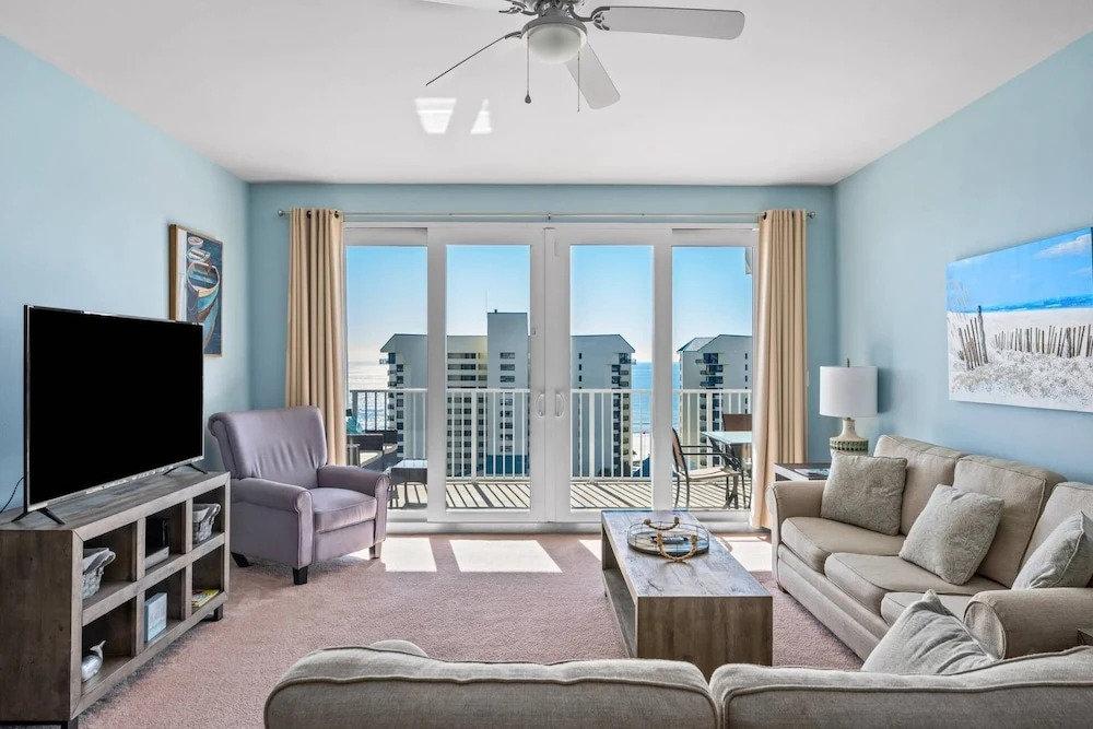 Laketown Wharf 910