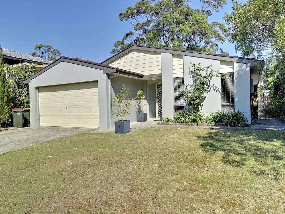 Beach House, 5 Gretel Close