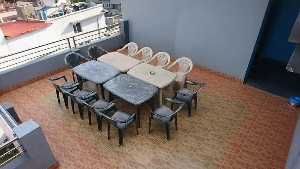 Three Boys Apartment and Guest House