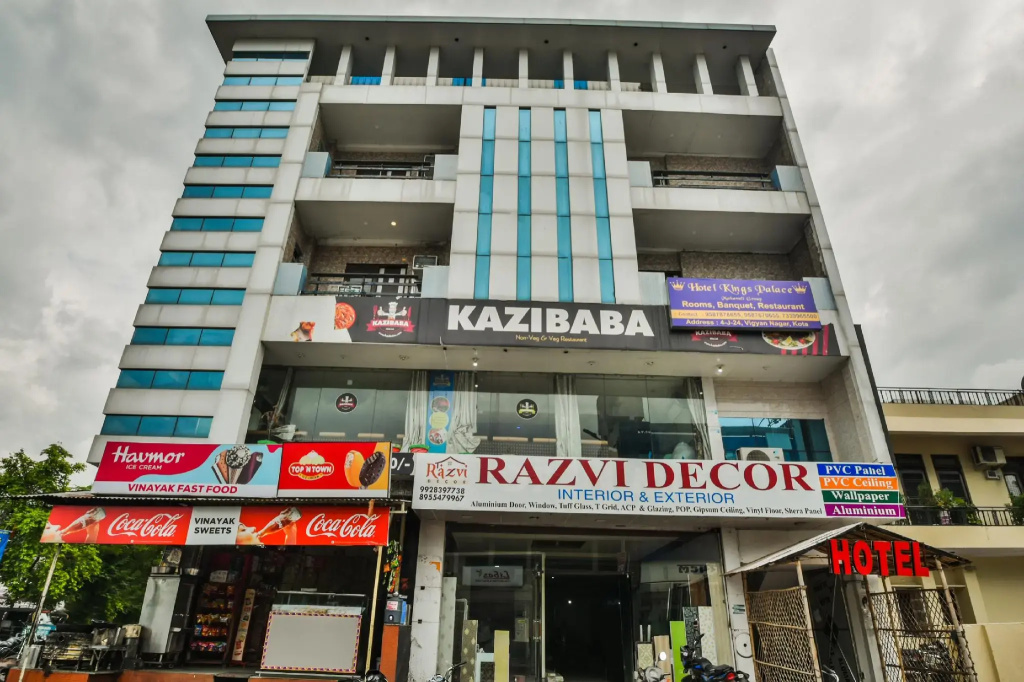 OYO 45055 Hotel King's Palace