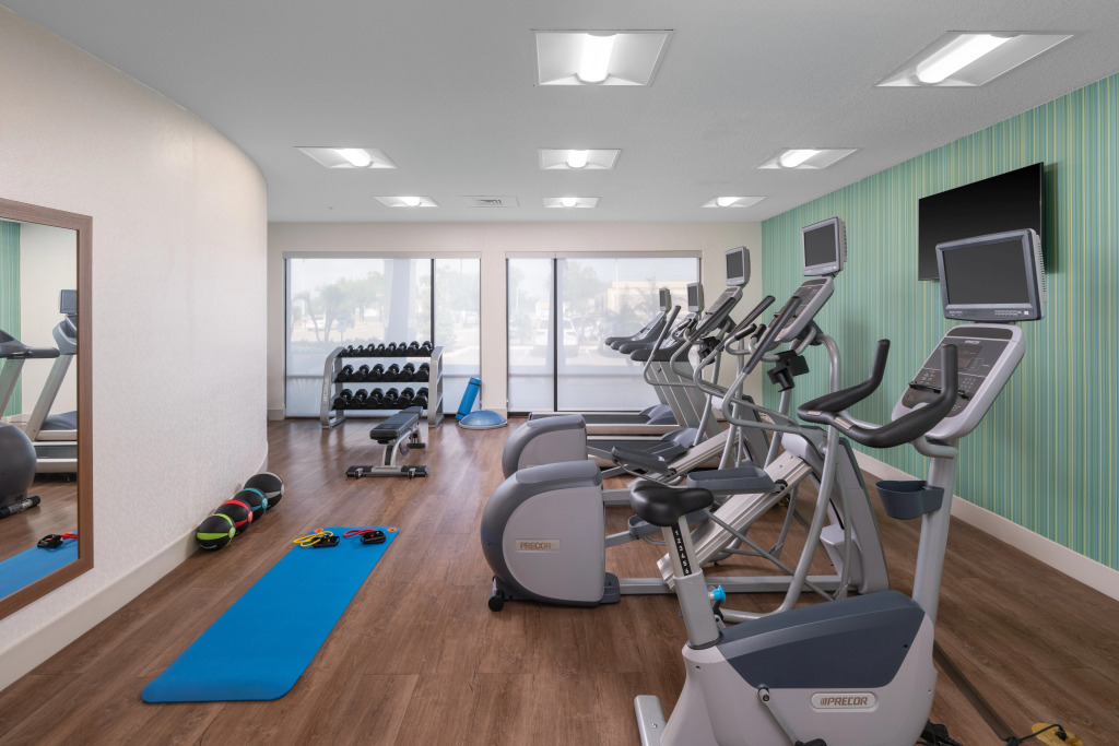 Holiday Inn Express & Suites Lakeland South by IHG