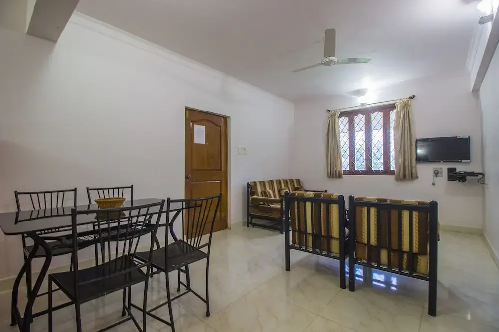 OYO 18662 Home 2BHK With Pool Fatrade Beach