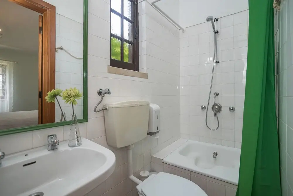 Ericeira Villa Surf Camp Hostel