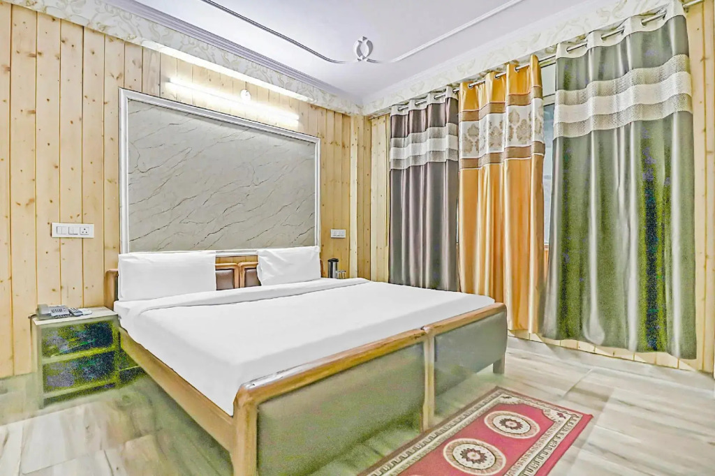 Collection O 83430 Hotel Sanjauli Inn