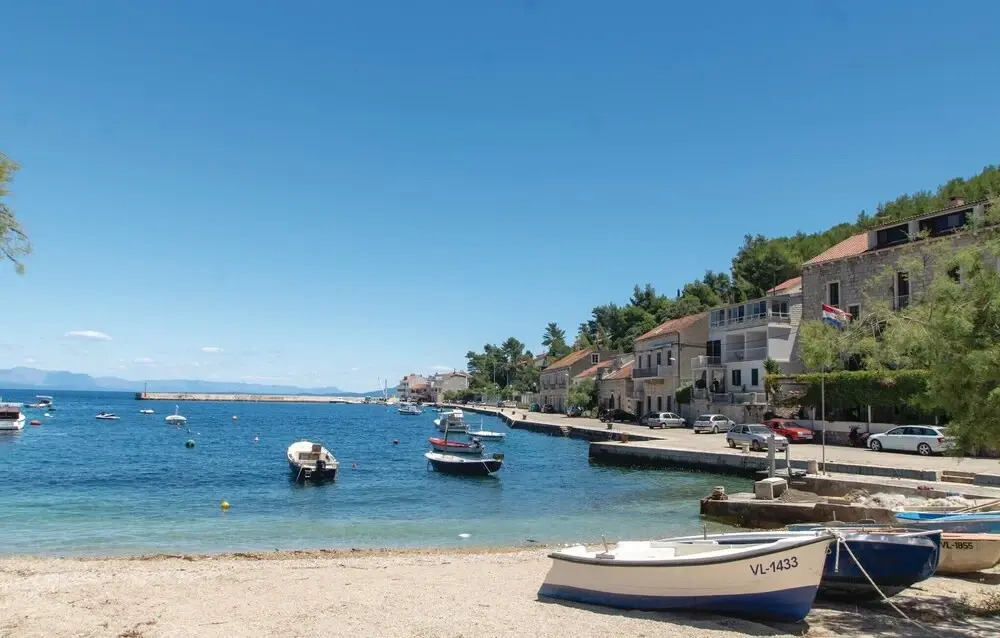 Nice Apartment in Prigradica With 3 Bedrooms and Wifi