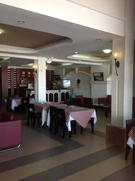 Pho Lanh Hotel