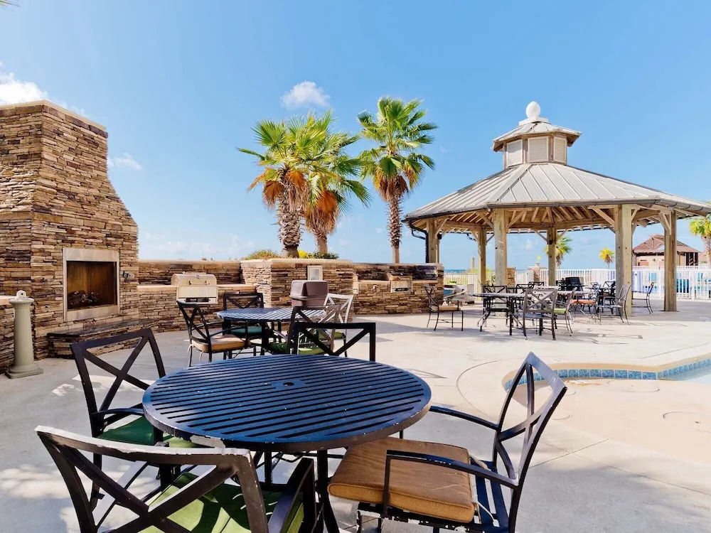 Escapes to the Shores #704 by Southern Vacation Rentals