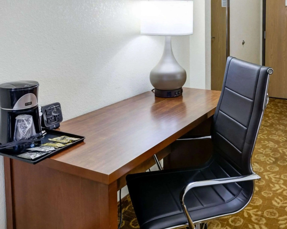 Comfort Suites Kansas City-Liberty