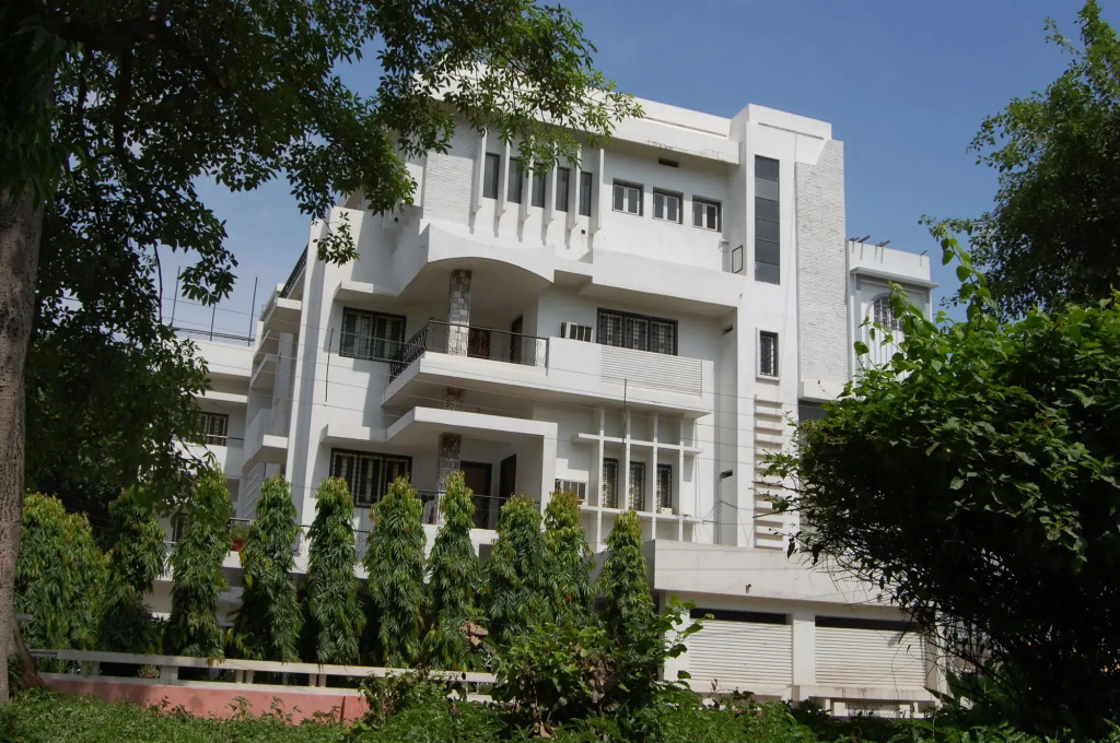 HOTEL VARUNA