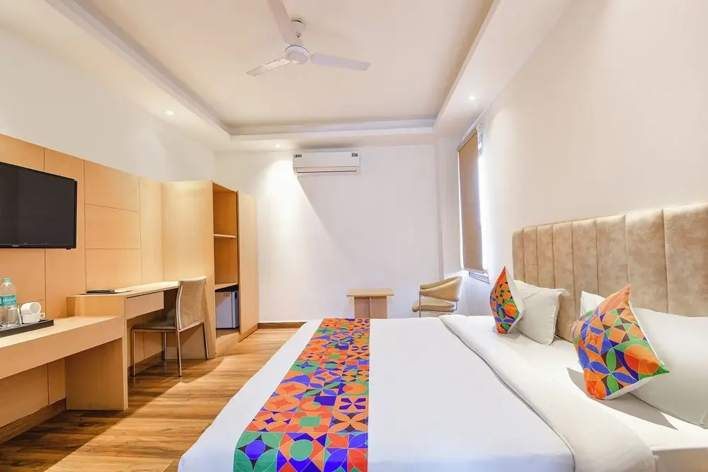 FabHotel The Prime Land - Huda City Centre Metro