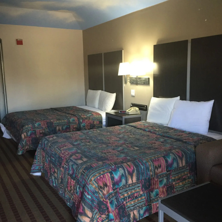 Camelot Inn & Suites Veterans Memorial NW Houston