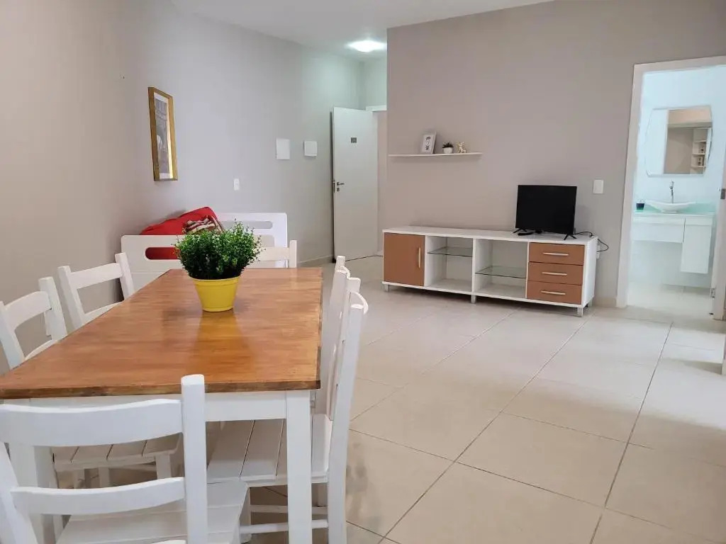 Apartamento com 2 quartos no centro de Tijucas 105