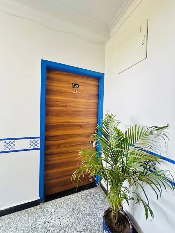 Hotel Radha Ratan Inn