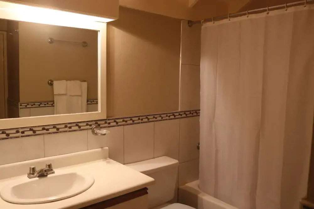 Island Suite at Hermosa Village