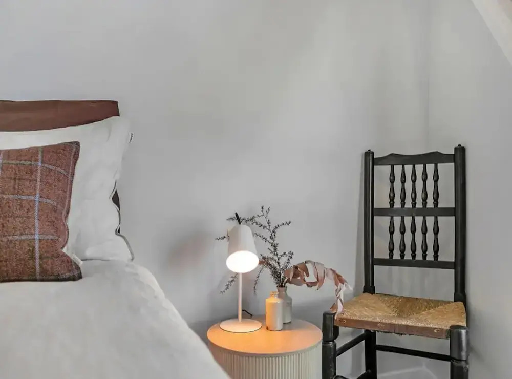 Designer Luxury 2-Bed Apartment With Car Park