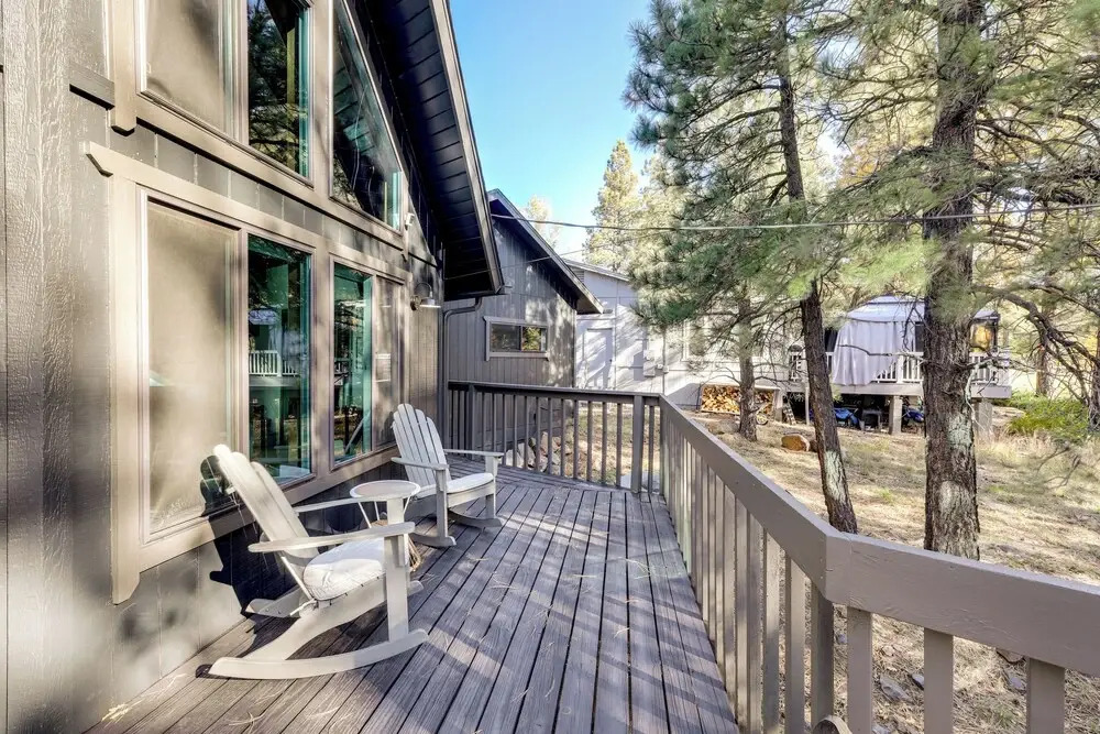 Family Getaway w/ Hot Tub! 20 Mi to Flagstaff
