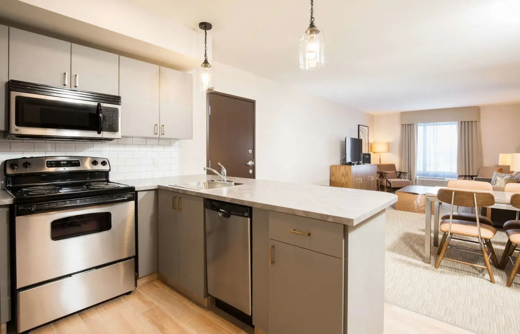 Pomeroy Inn & Suites Prince George