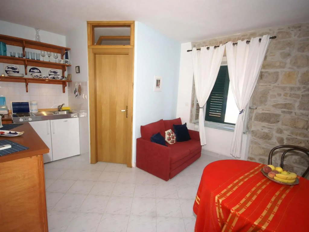 Rustic Apartment in Vis with sea-view