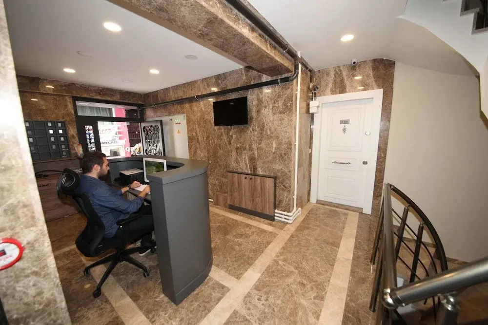 Corner Suite