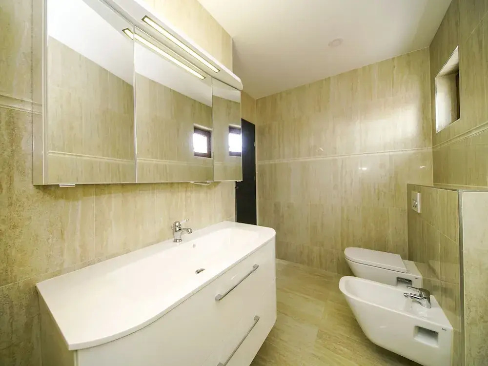 Luxurious Villa with Private Swimming Pool, Hot Tub, Sauna, Lovely Taverne
