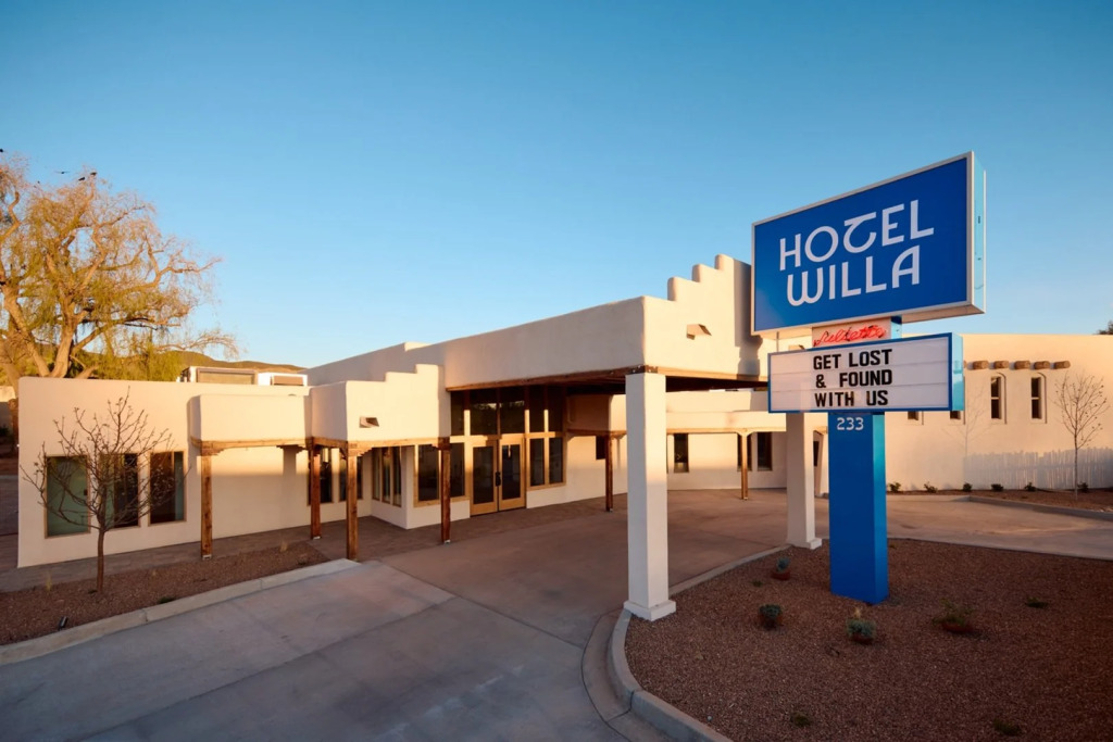 Indian Hills Inn, Taos Plaza