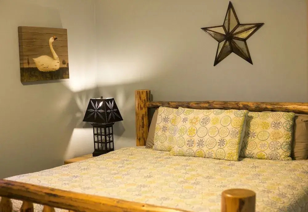 Blessing Lodge by Amish Country Lodging