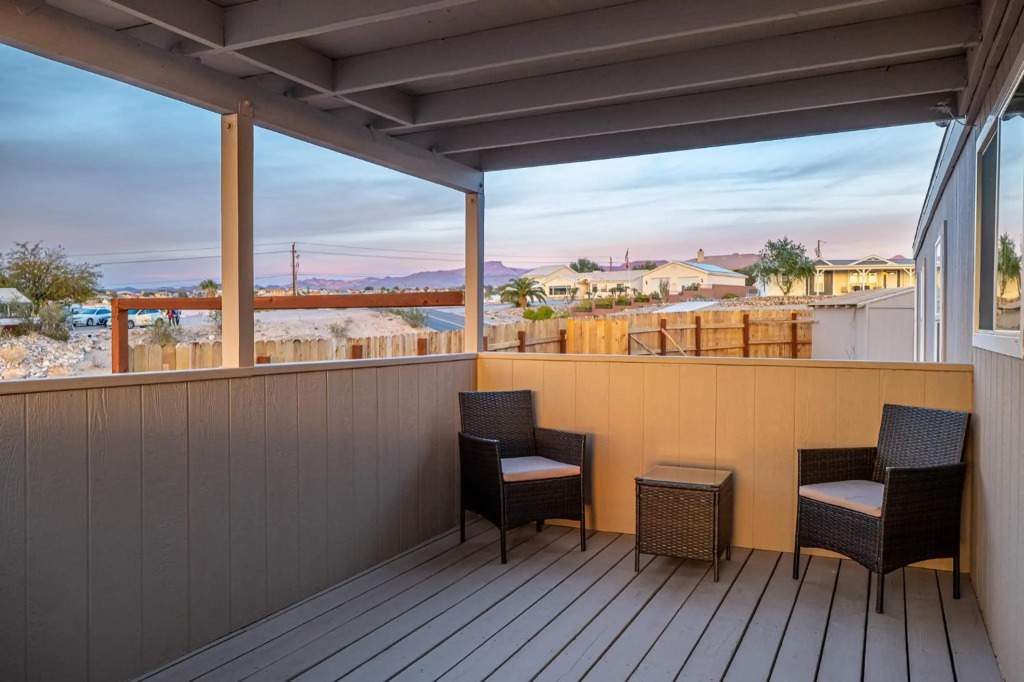 mountain views minutes from casinos and Lake