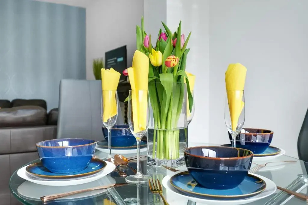 Harrow Hse 3 Bedrooms 2 Bathrooms Off Road Parking