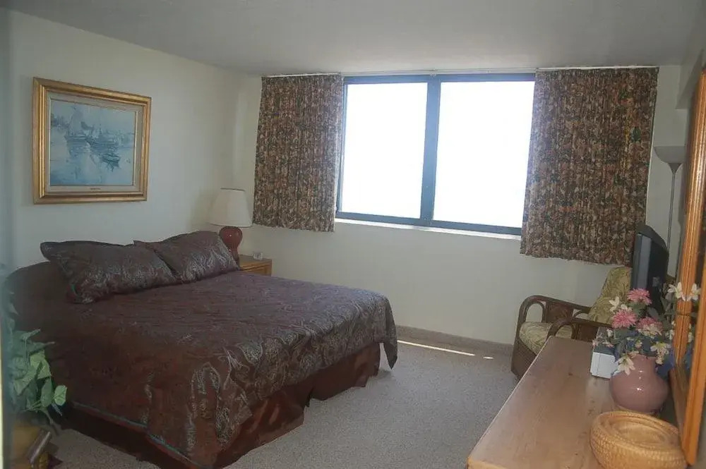 Shoreham Towers 3B