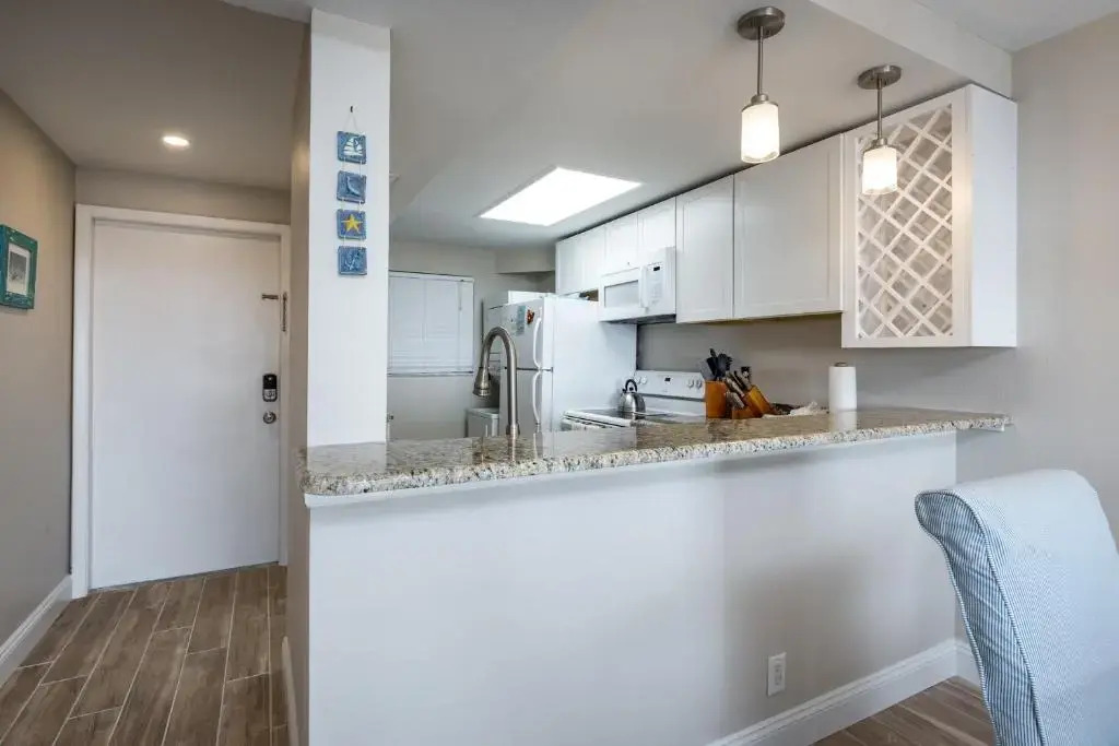 Castle Beach 105, Gulf Front, 2 Bedrooms, , Elevator, Sleeps 6, Heated Pool