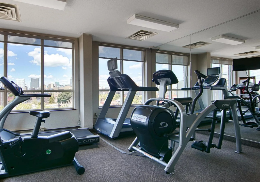 Best Western Plus Victoria Park Suites