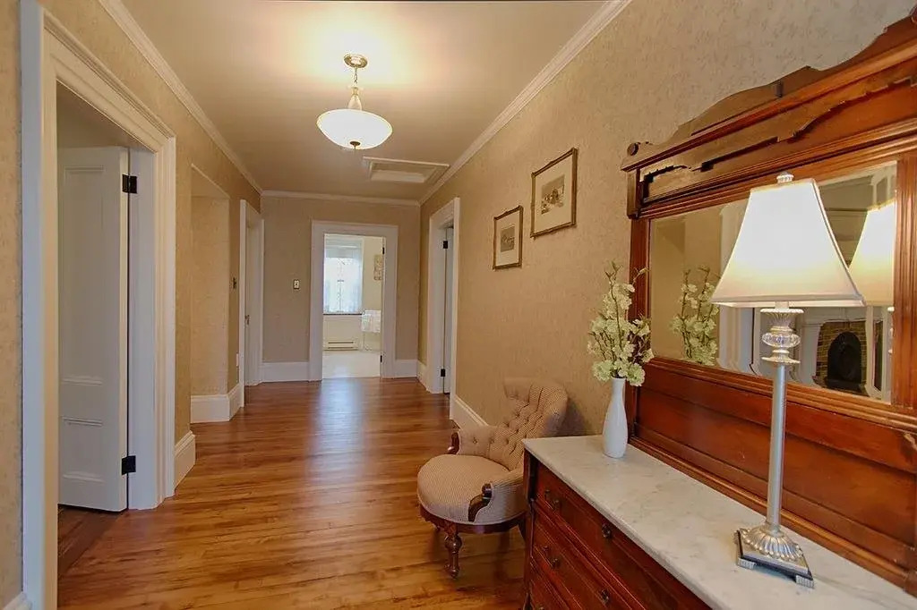 Rayski Guest House